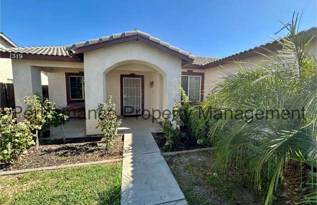 Stunning 5 Bed/2 Bath S Bakersfield Home w/ RBP  Security Deposit Alternative Option photos photos