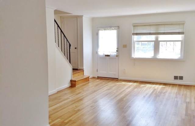 42 E ROSEMONT AVENUE Gallery 2