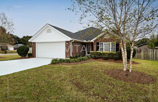 Gorgeous 3 Bed 2 Bath Brick Cottage on Corner Lot - 129 Oakwood Avenue, Fairhope, AL 36532