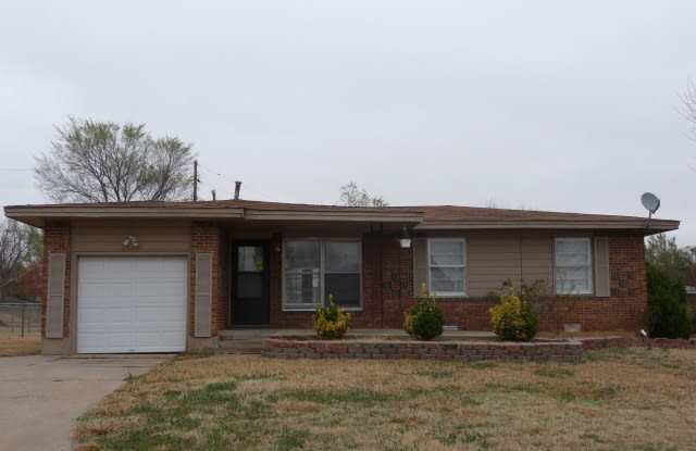 Central location, large corner lot photos photos