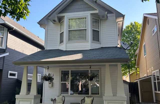 Charming 3-Bedroom home with 2 car garage in Prime Location photos photos Charming 3-Bedroom home with 2 car garage in Prime Location photos photos