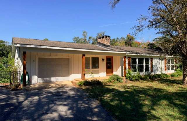 3/2 Waterfront Dog River Home Gallery 1