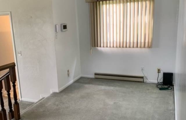 509 East Riverview Avenue Gallery 3