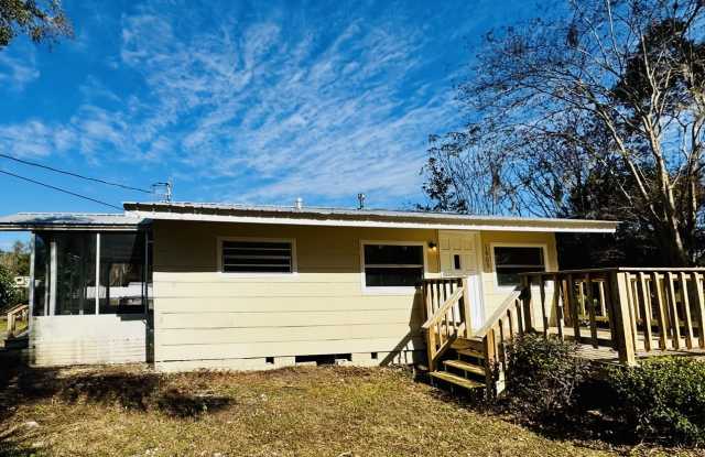 1605 NE 38th St - 1605 Northeast 38th Street, Marion County, FL 34479 1605 NE 38th St - 1605 Northeast 38th Street, Marion County, FL 34479