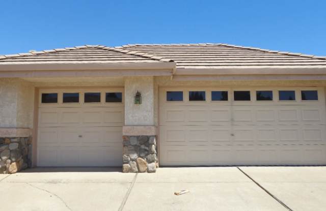 Beautiful North Yuba City House - 1375 Jamie Drive, Yuba City, CA 95993