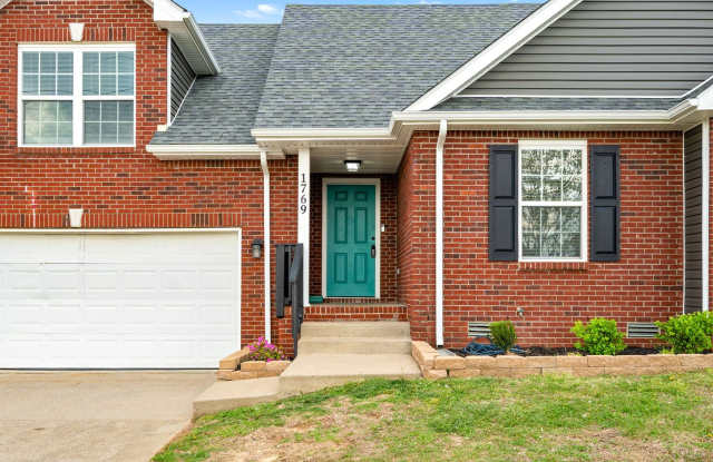 Spacious 3-Bedroom Home with Bonus Room & Fenced Yard Gallery 3