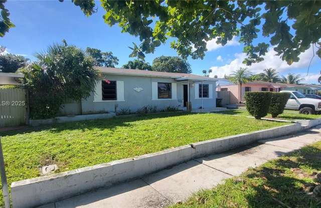 1310 NE 143rd St photos photos