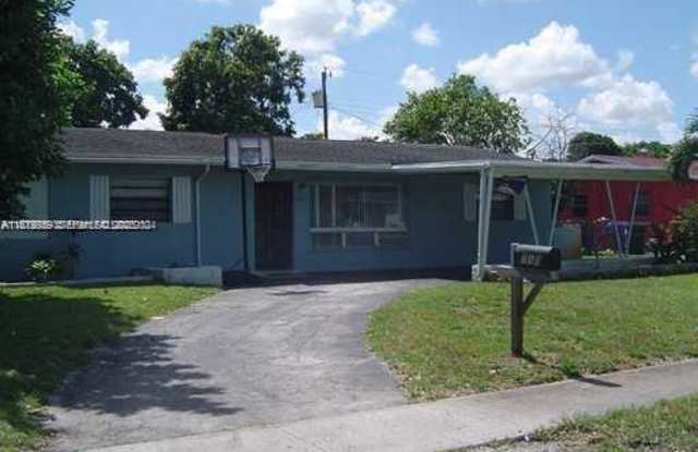 710 N 66th Ter photos photos