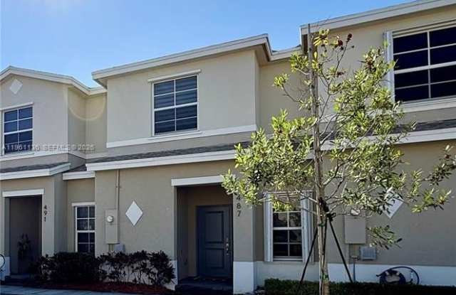 487 NE 5th St photos photos