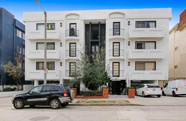 1525 Amherst Apartments Gallery 2