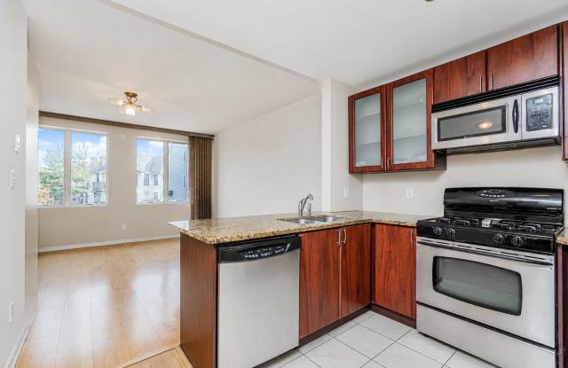 3034 Brighton 1st St Apt 3 - 3034 Brighton 1st Street, Brooklyn, NY 11235