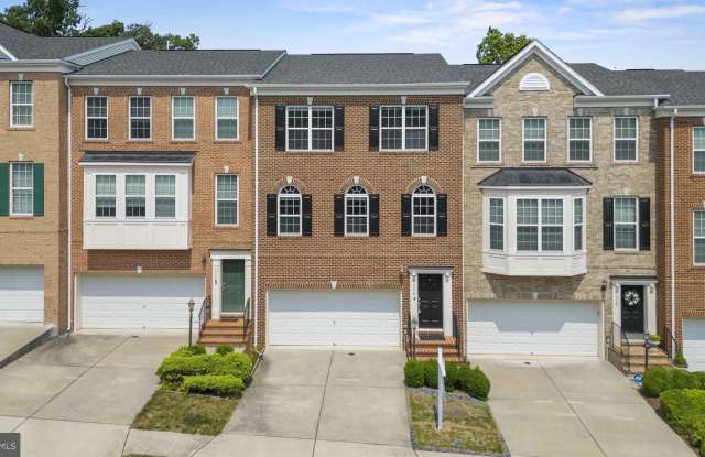 330 CALDWELL TERRACE SE - 330 Caldwell Terrace Southeast, Leesburg, VA 20175