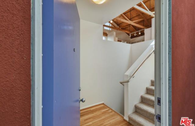 656 Angelus Pl Gallery 3