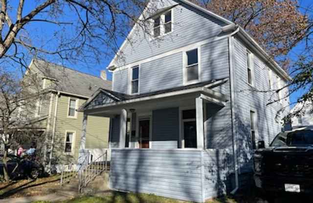 Spacious Home in a Great Neighborhood Gallery 4