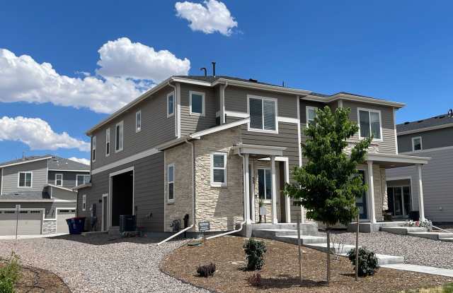 Modern Luxury Living in Harmony Ridge! $500 off 1st month rent - 32 North Trussville Street, Aurora, CO 80018