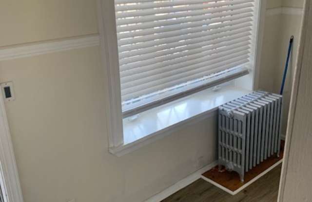 5328 Lesher St, 3 bedrooms, 1.5 bathroom, Home Gallery 3