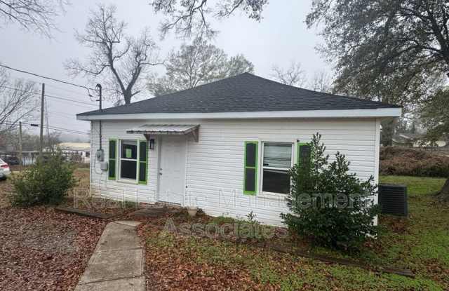 331 W College St - 331 West College Street, Griffin, GA 30224