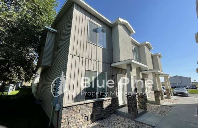 700 South Saturn Avenue photos photos