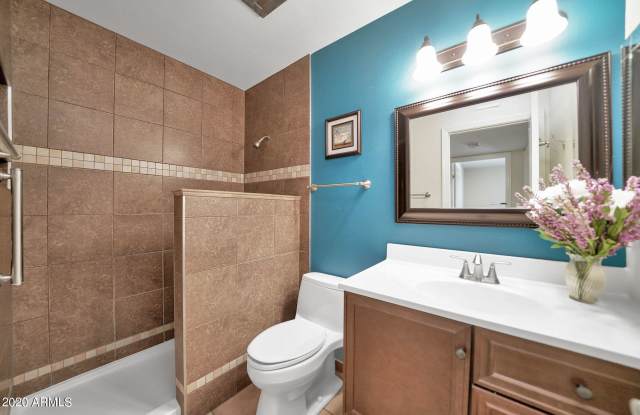 10724 W ROUNDELAY Circle Gallery 3