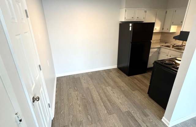 2 Bedroom Apartments, Excellent Location! Gallery 4