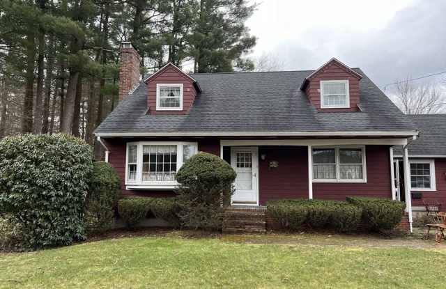 1 Pinewood Rd - 1 Pinewood Road, Milford, MA 01757