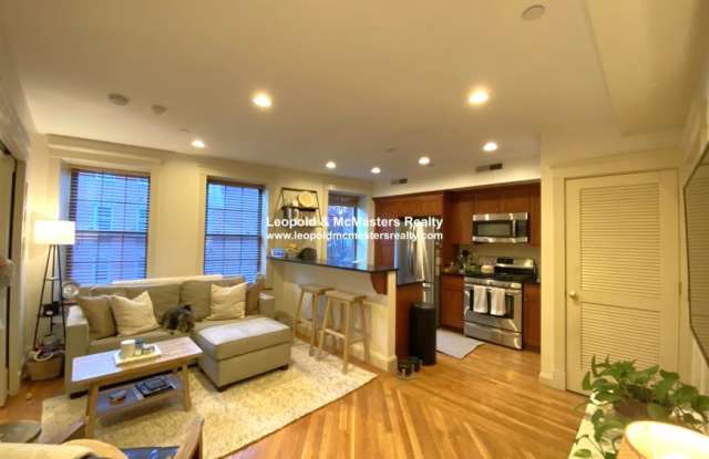469 Hanover St. photos photos