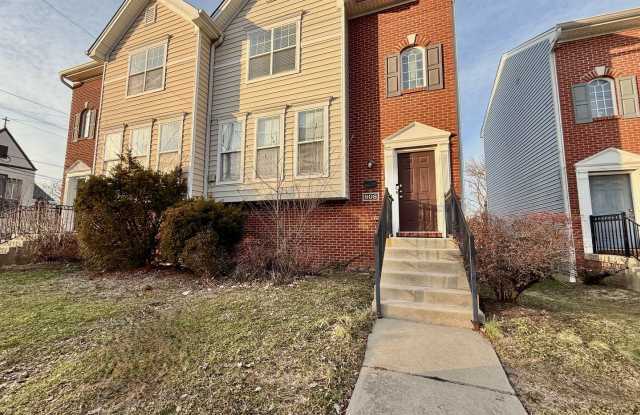 3-bedroom, 2-bathroom home located in Cincinnati offering a functional layout and practical amenities in a convenient location. photos photos