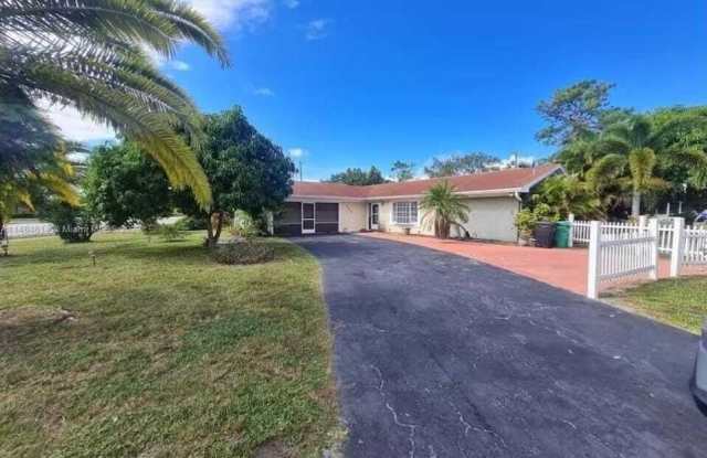 122 Riomar Drive Gallery 1