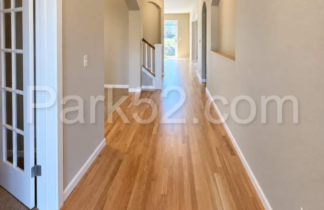 $500 Off the First Full Month! Spacious 4 Bedroom 2.5 Bath Home with Office AND Bonus Room! Gallery 4