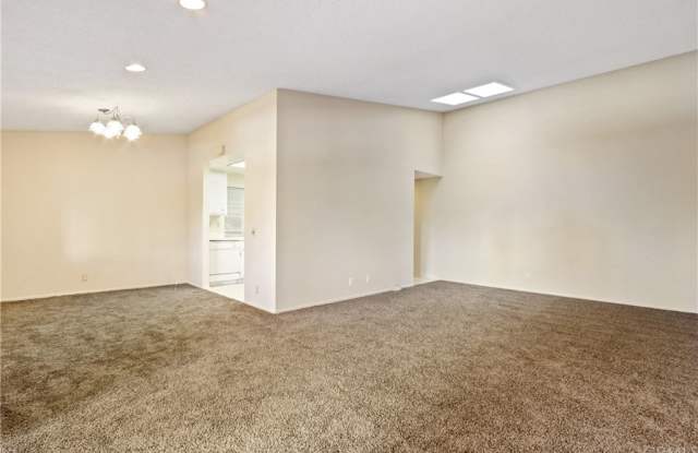 13410 La Jolla Circle Gallery 4