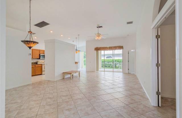 6719 SPRING MOSS PLACE Gallery 4