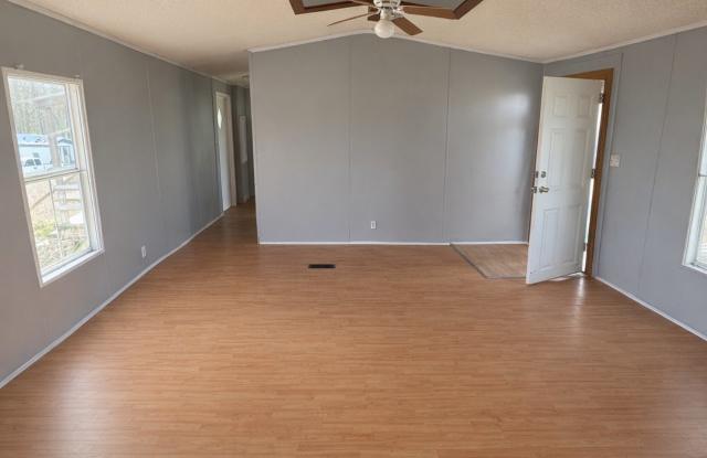 Country living with spacious front and backyard - 3 beds/ 2bath available now!! photos photos