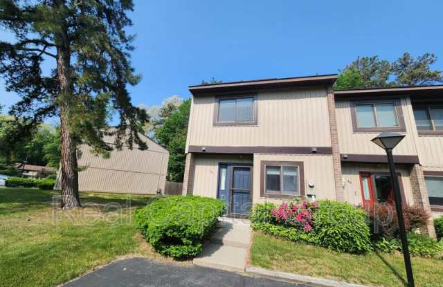 43 Point of Woods Dr photos photos