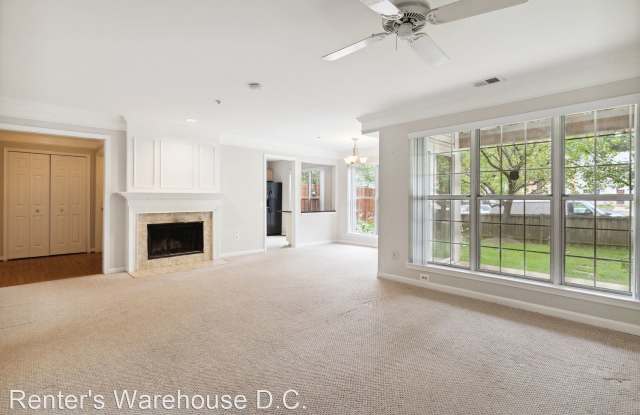2802 Emma Lee St Unit 102 - 2802 Emma Lee Street, Idylwood, VA 22042