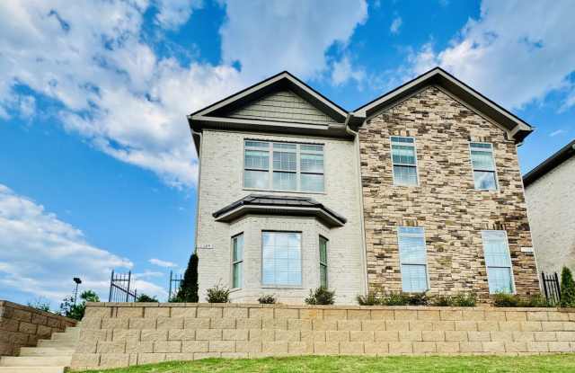 Modern 3 Bed / 3.5 Bath Townhome with Garage – Prime Location Near Dining, Shopping  Entertainment! - 1112 Runningvine Lane, Auburn, AL 36830 Modern 3 Bed / 3.5 Bath Townhome with Garage – Prime Location Near Dining, Shopping  Entertainment! - 1112 Runningvine Lane, Auburn, AL 36830