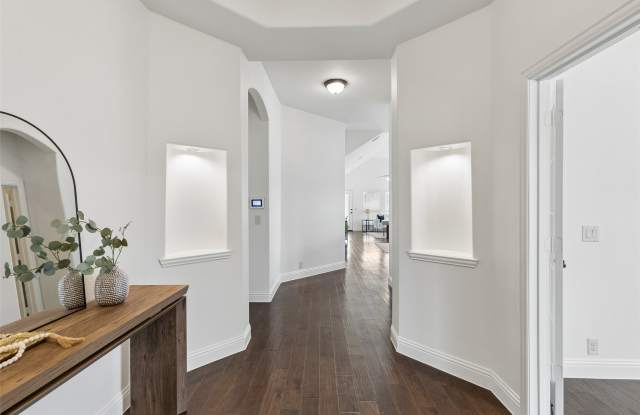 500 Cottage Place Gallery 3