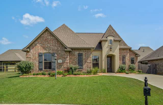 Beautiful Home in Desirable Dogwood South - 741 Fir Wood Lane, Red Chute, LA 71037 Beautiful Home in Desirable Dogwood South - 741 Fir Wood Lane, Red Chute, LA 71037