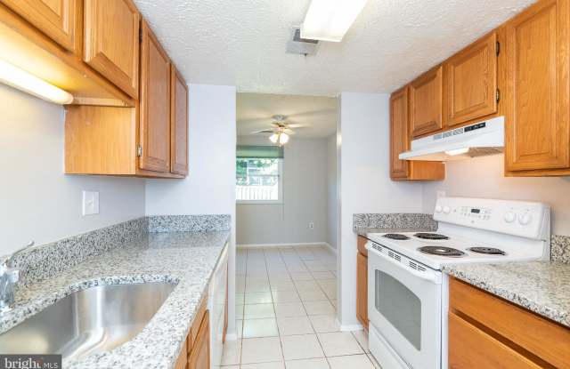 9428 FITZHARDING LANE Gallery 2