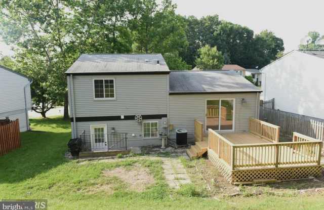 8421 GREAT LAKE LANE Gallery 2