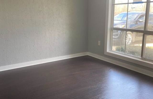 22100 Karlov Avenue Gallery 2