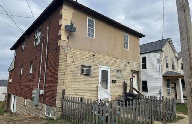 695 Ewing St Washington PA 15301 photos photos