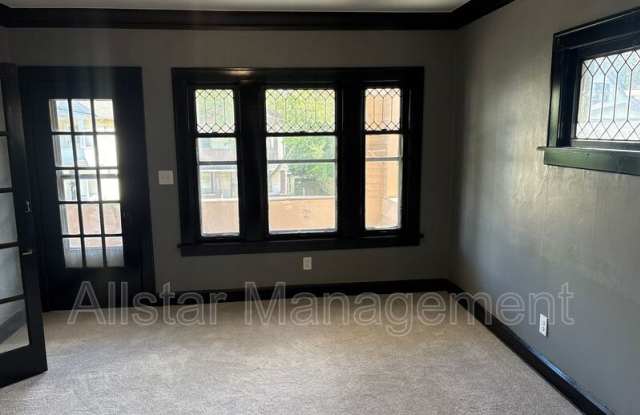 11909 Parkhill Avenue Gallery 2