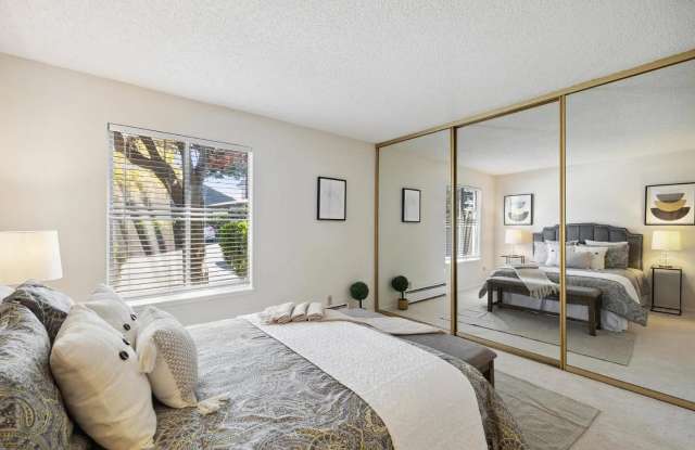 215 Boardwalk Ave photos photos