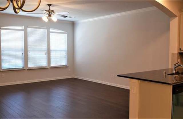 2572 Sarah Lane Gallery 2