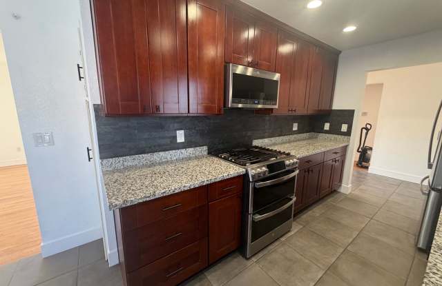 Gorgeous Vallejo Home Available NOW! Gallery 4