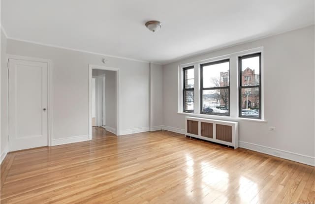 254 Martine Avenue Gallery 3