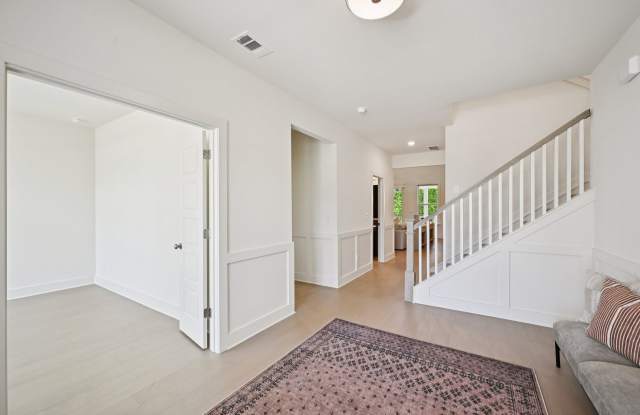 7945 Heritage Farm Ct. Gallery 4