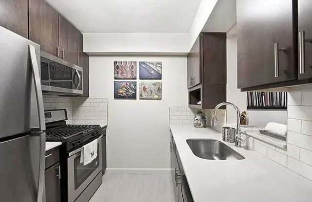 2763 Morris Avenue Gallery 2