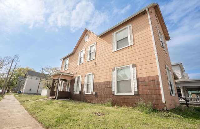 Bright Newly Remodeled 1BR House in Terre Haute Apt 2 Gallery 4