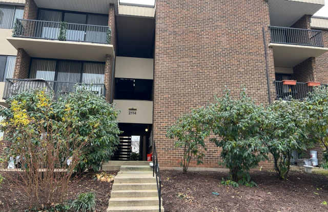 Spacious 1 Bedroom Adjacent to METRO - 2114 Bonnywood Lane, Forest Glen, MD 20902